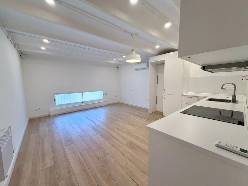 Flat for sale Barcelona. Ref: 2439. Kamvy