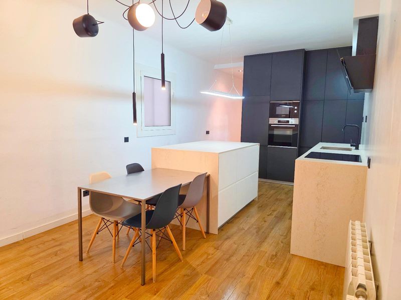 Flat for sale Barcelona. Ref: 2441. Kamvy