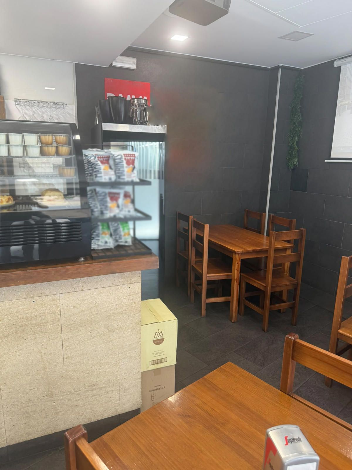 Interesting restaurant available for lease transfer in Granollers, Barcelona. - Foto 22