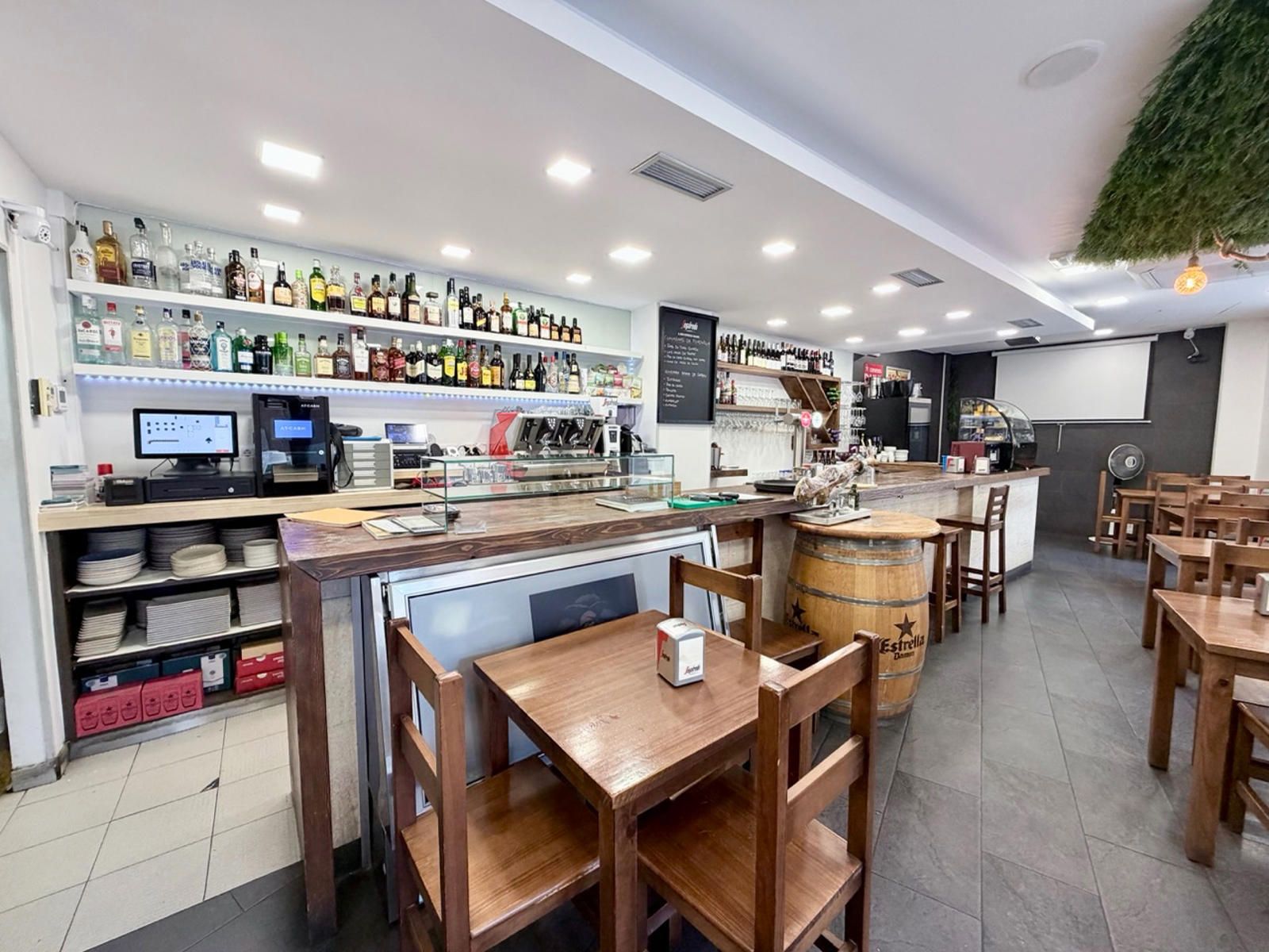Interesting restaurant available for lease transfer in Granollers, Barcelona. - Foto 5