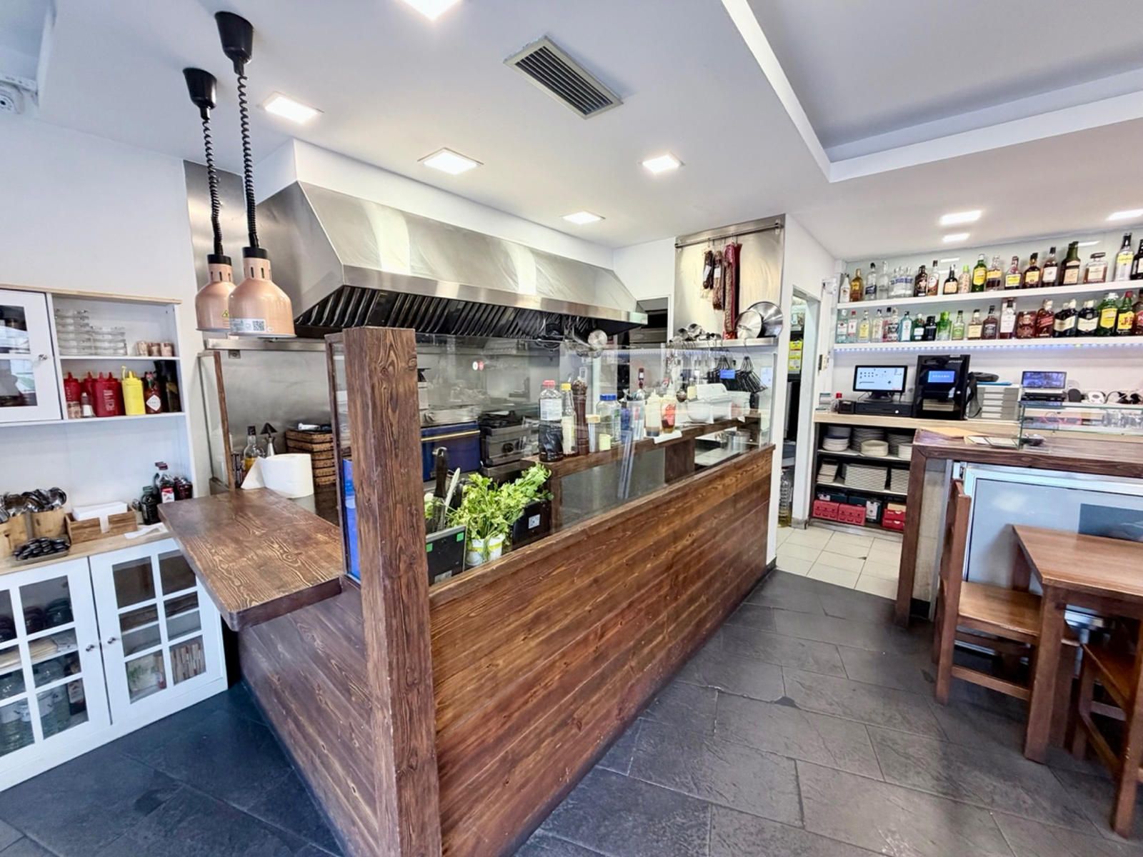 Interesting restaurant available for lease transfer in Granollers, Barcelona. - Foto 3