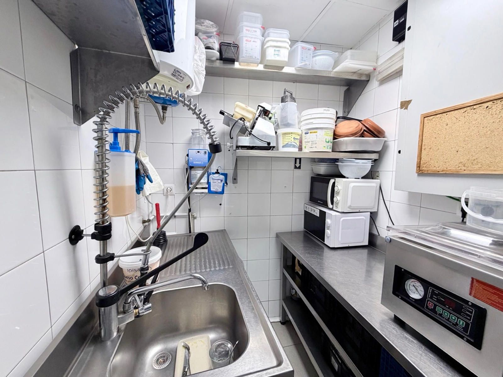 Interesting restaurant available for lease transfer in Granollers, Barcelona. - Foto 12