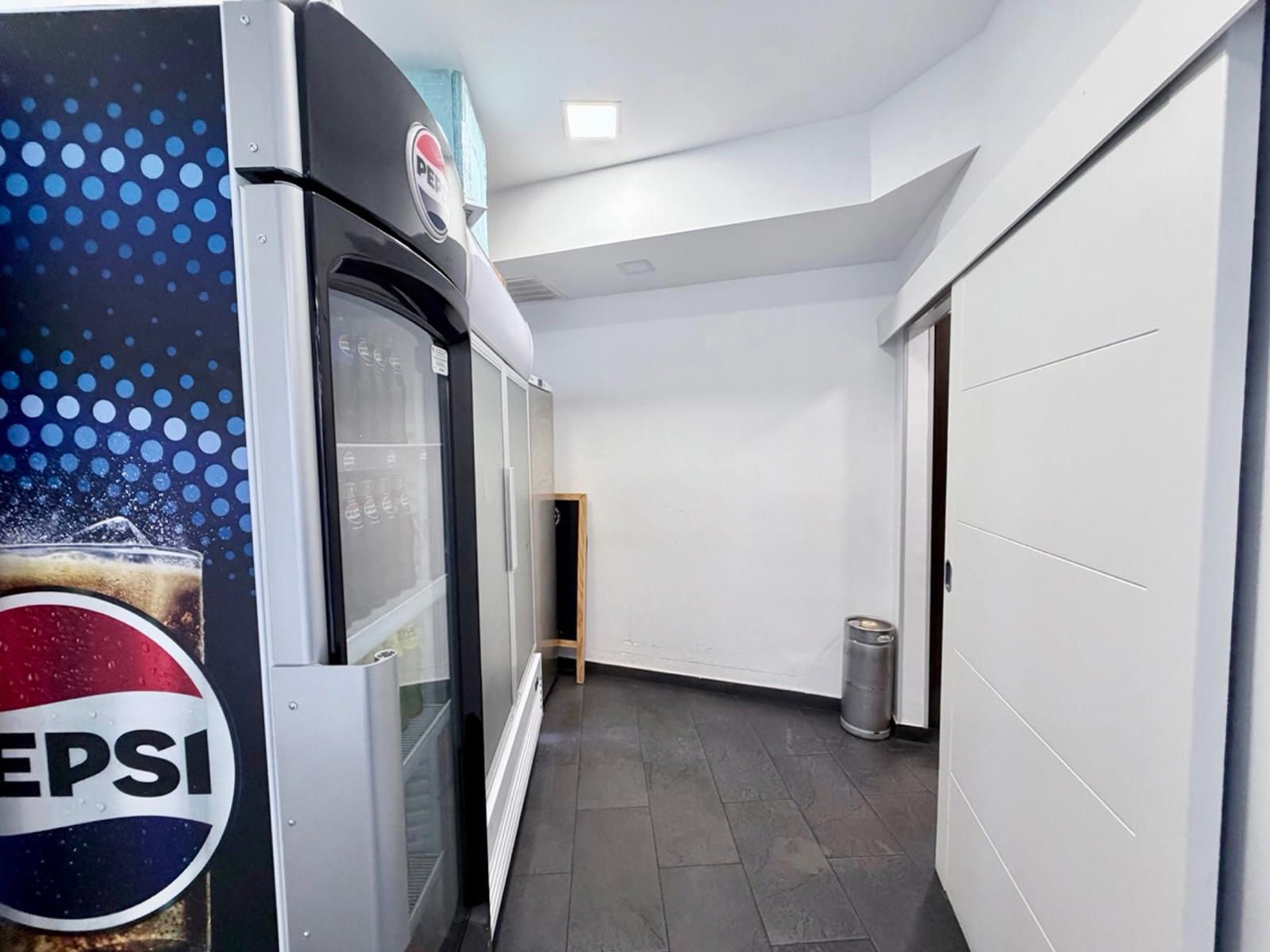 Interesting restaurant available for lease transfer in Granollers, Barcelona. - Foto 34
