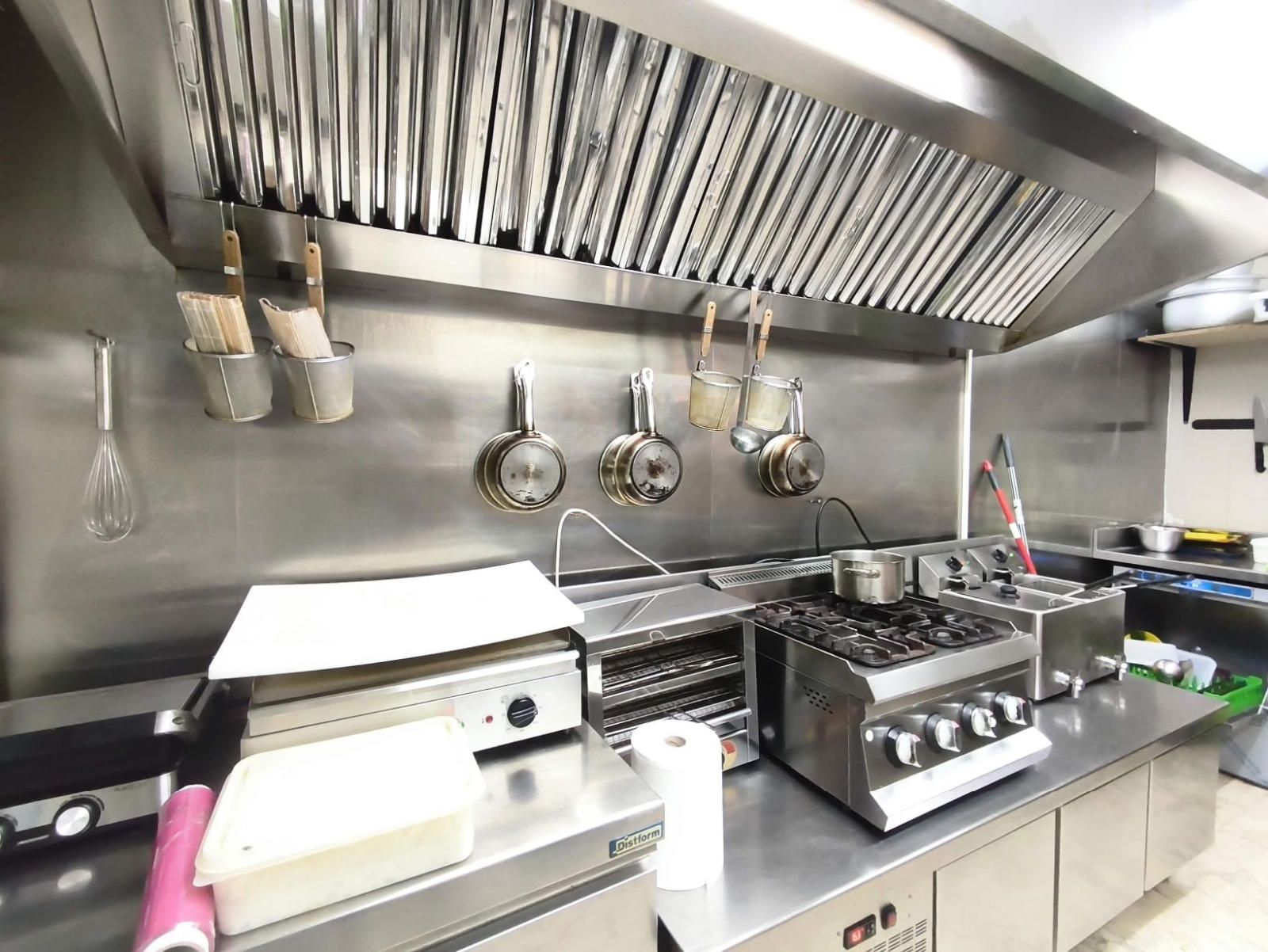 Interesting restaurant available for lease transfer in Ciutat Vella, Barcelona. - Foto 15