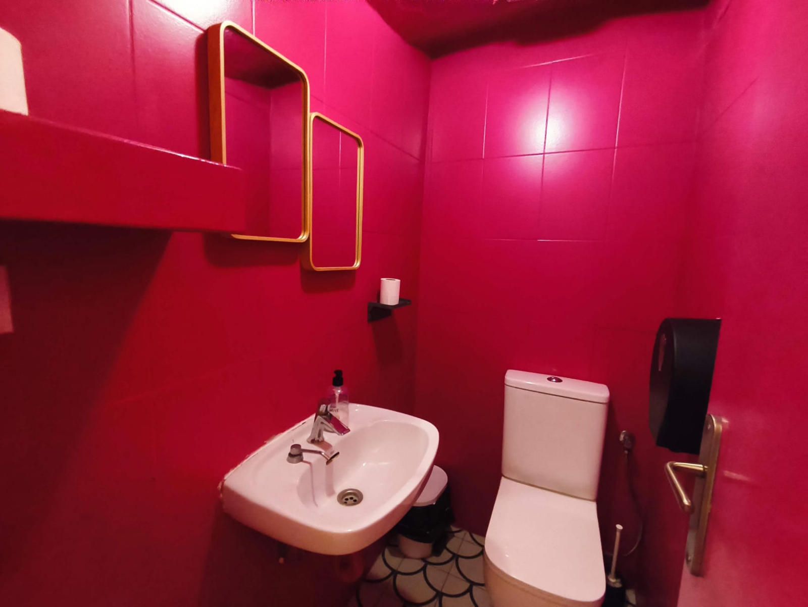 Interesting restaurant available for lease transfer in Ciutat Vella, Barcelona. - Foto 20