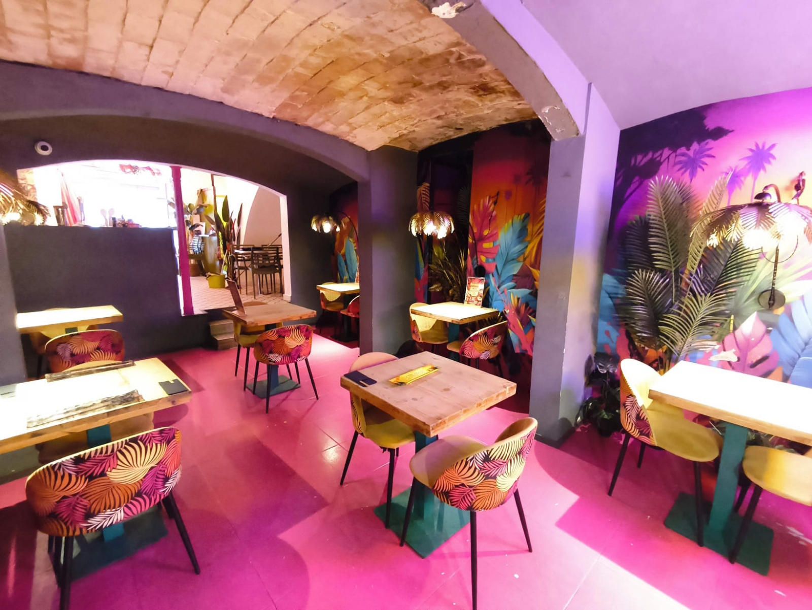 Interesting restaurant available for lease transfer in Ciutat Vella, Barcelona. - Foto 7