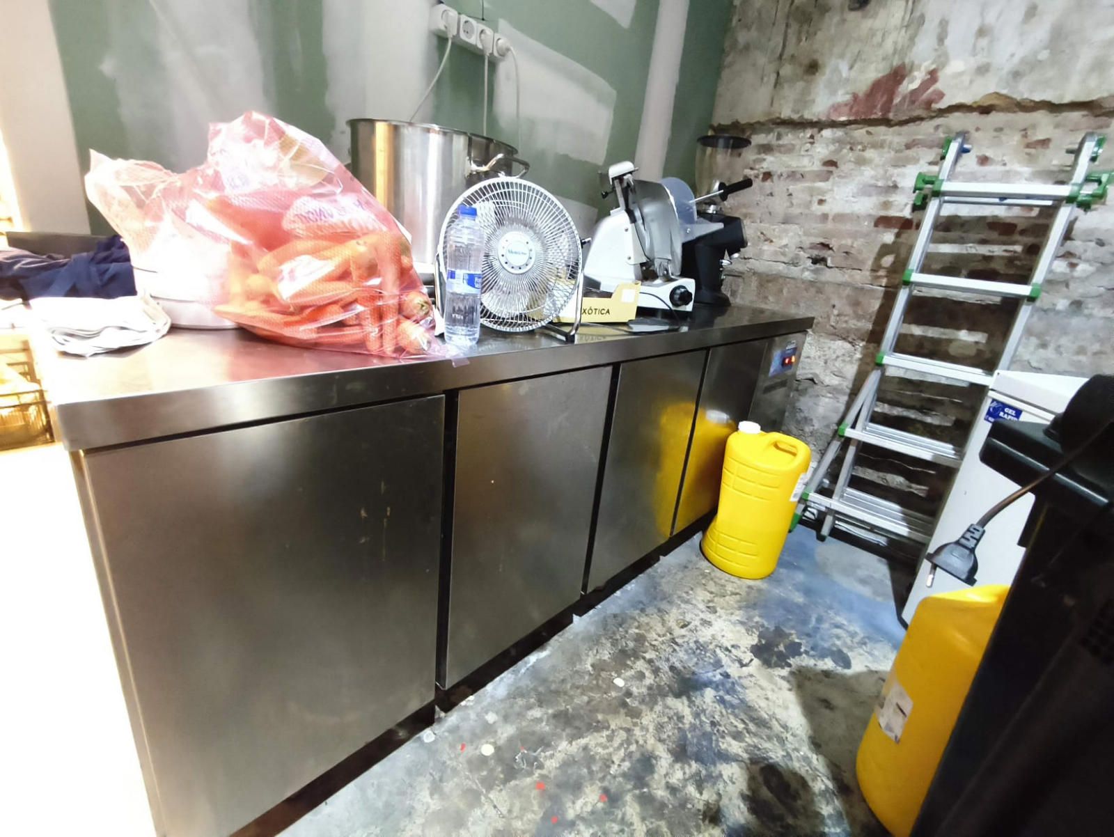 Restaurante en traspaso con Licencia C3 Mixta en Eixample, Barcelona - Foto 14