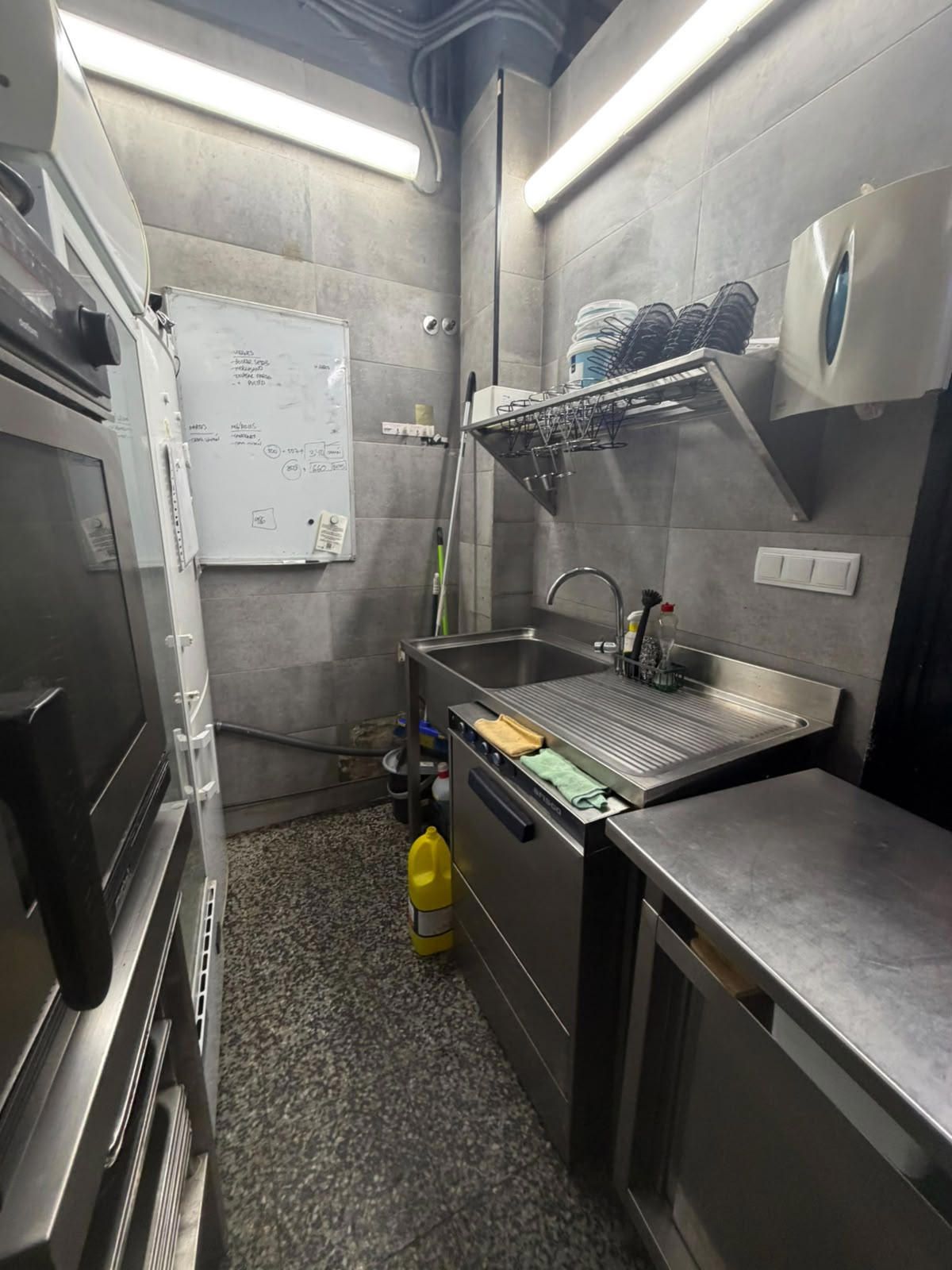 Acogedor Restaurante en traspaso con Licencia C3 Mixta en Sant Antoni. - Foto 11