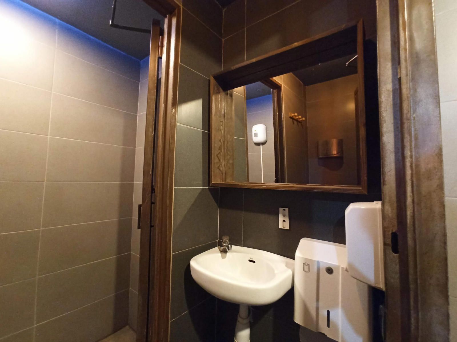 Traspaso Restaurante C3 Mixta en Les Corts – Gran Terraza y Ubicación Premium - Foto 46