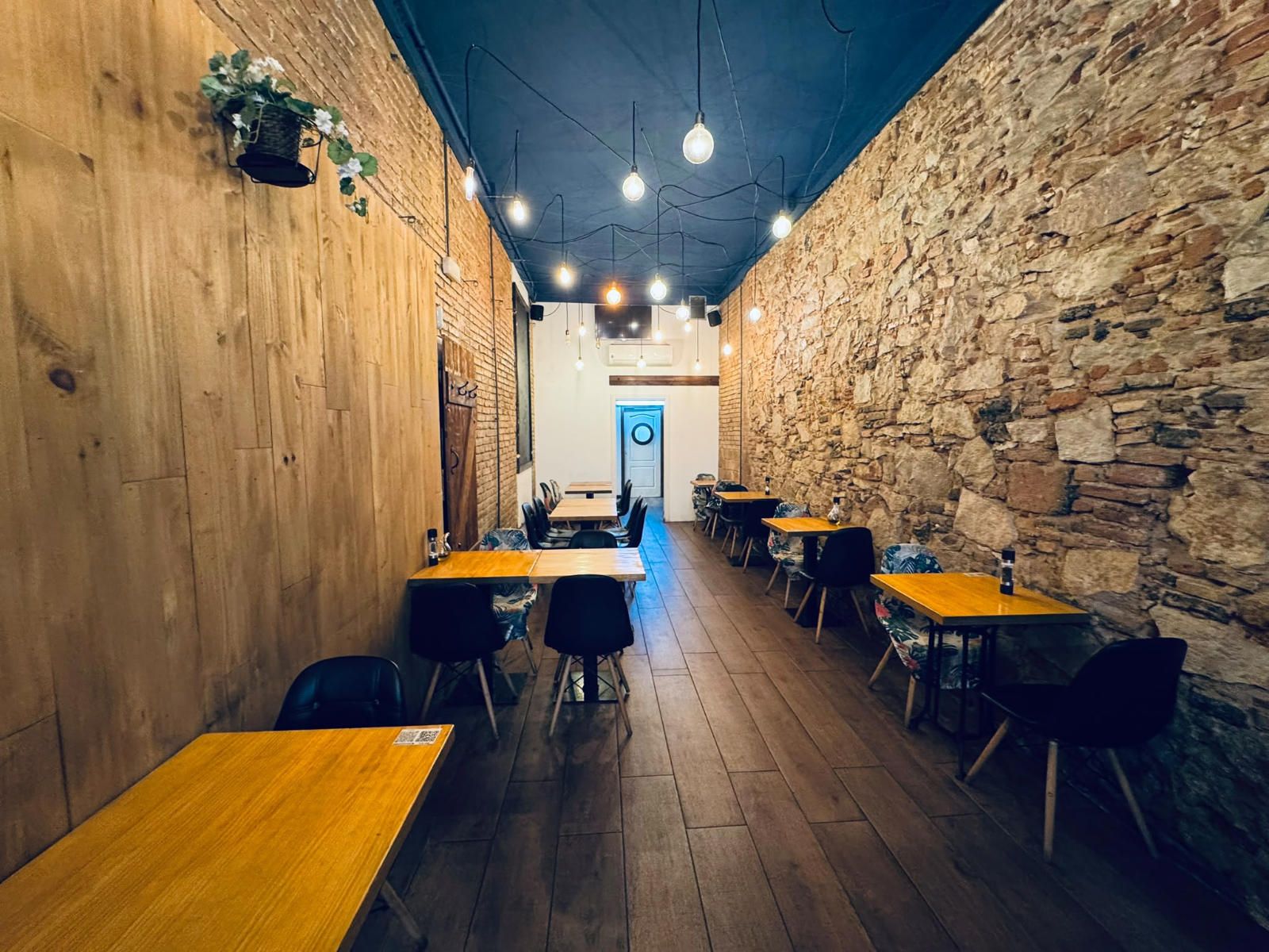 Traspaso de  Brunch con licencia  Restaurant-bar amb cuina SIN Salida de humos - Dreta de l’Eixample - Foto 5