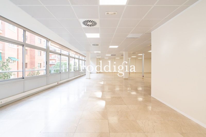 Fantástica oficina diáfana en Les Corts