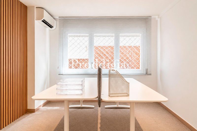 Elegante oficina en Las Tres Torres