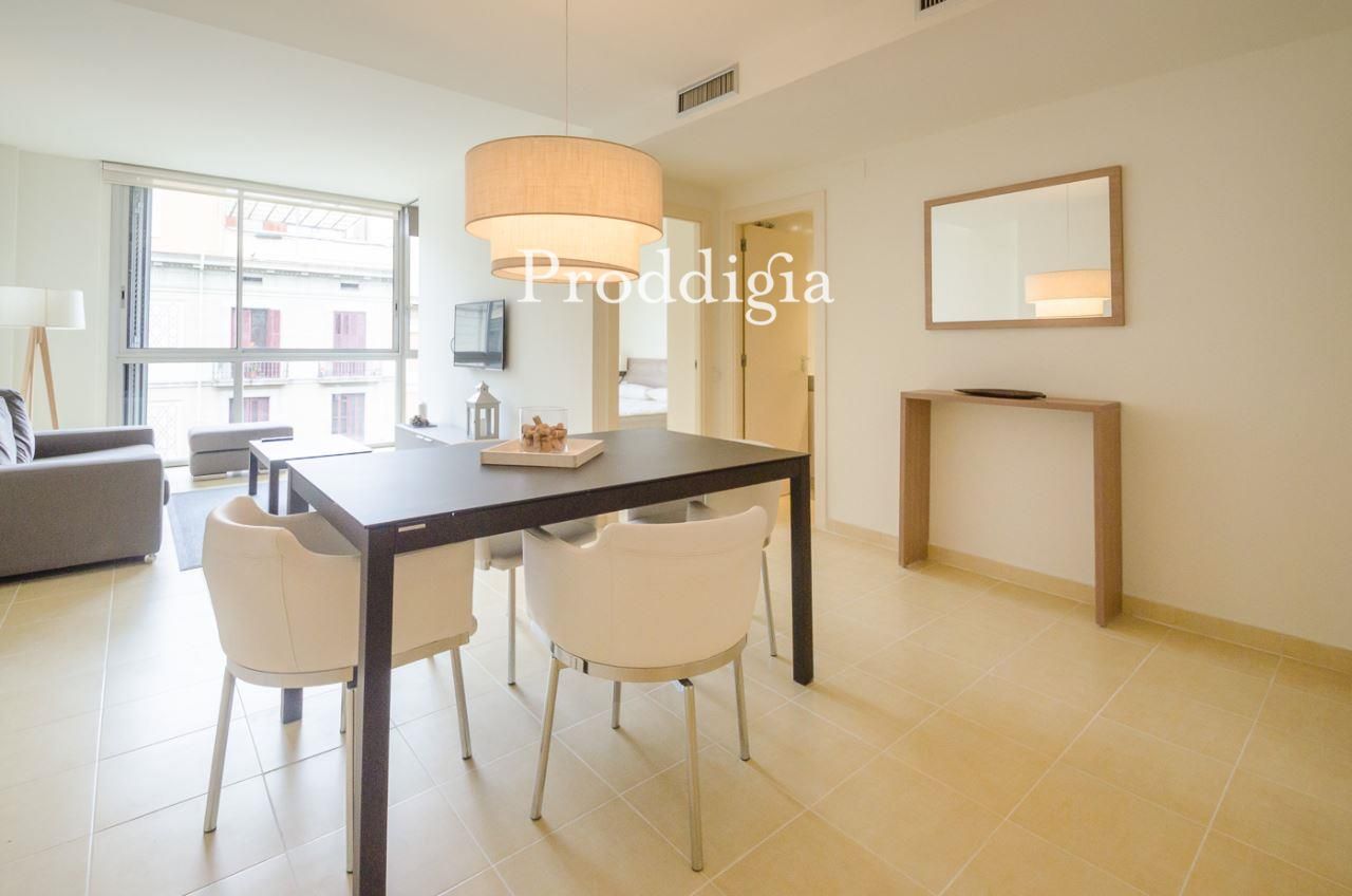 Magnificent 3 bedroom apartment with swimming pool next to Paseo de Gracia