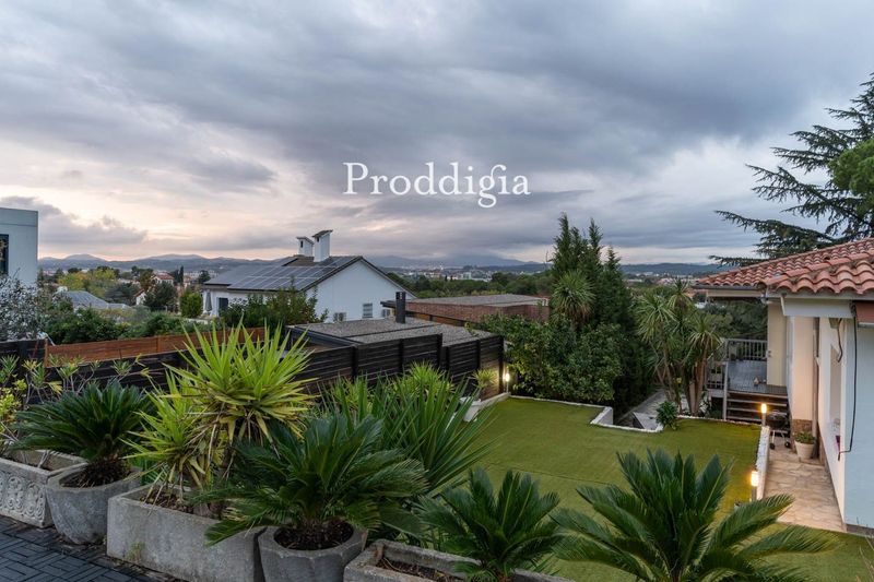 Beautiful House with pool and views in Valldoreix