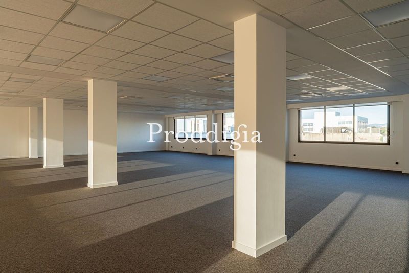 ¡Oportunidad! Amplias y bonitas oficinas en Sant Cugat
