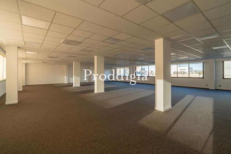 ¡Oportunidad! Amplias y bonitas oficinas en Sant Cugat