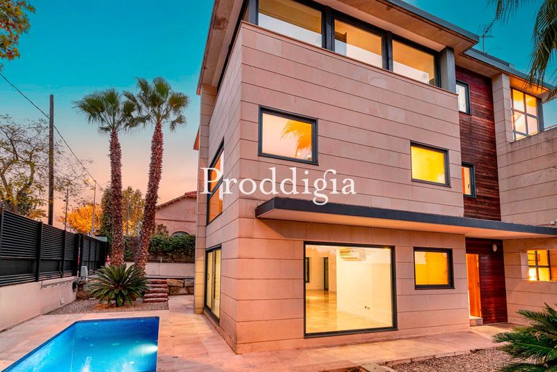 Espectacular casa en Valldoreix con las mejores vistas ,cerca de la estación