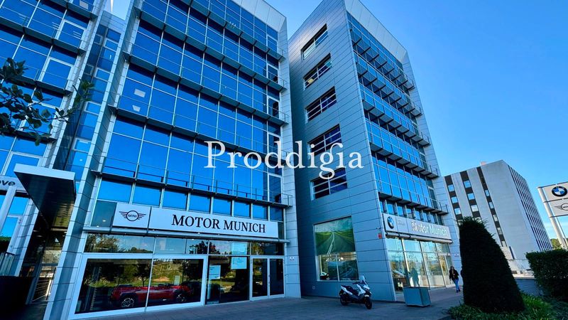 Oficina de 200 m² con 5 despachos con vistas en Sant Cugat