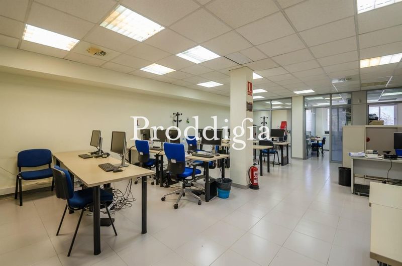 Oficinas en calle Entença de 210m2