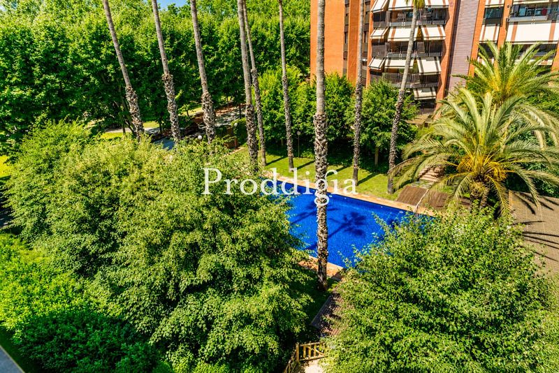 Vivienda en el Parc Central con piscina