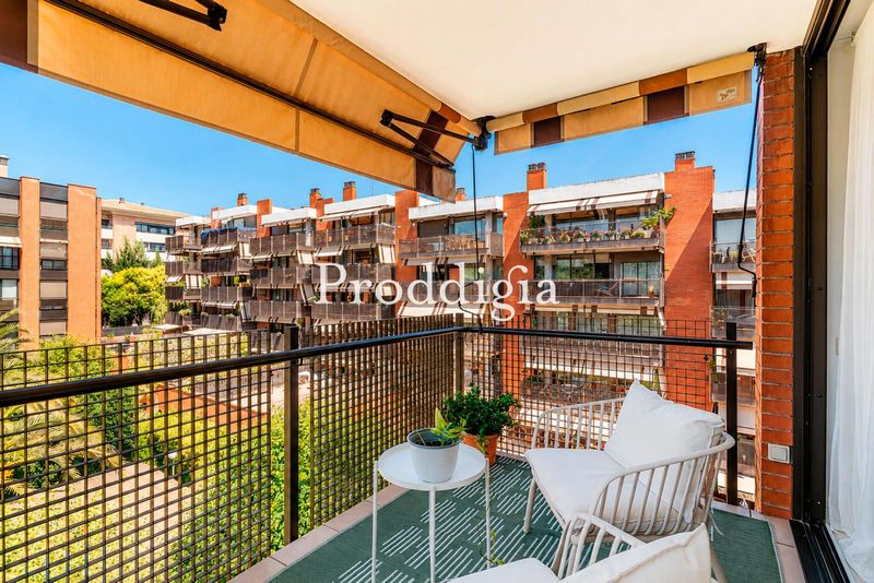 Vivienda en el Parc Central con piscina