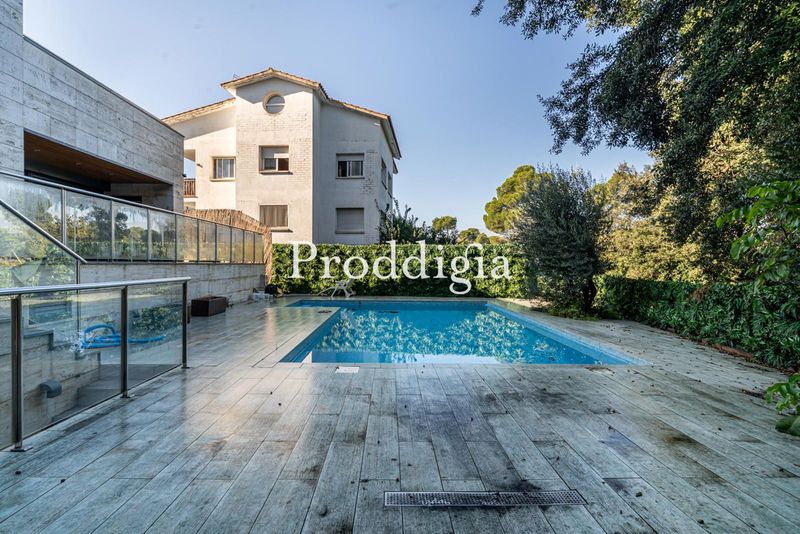 Espectaular villa cerca de la estación de Valldoreix
