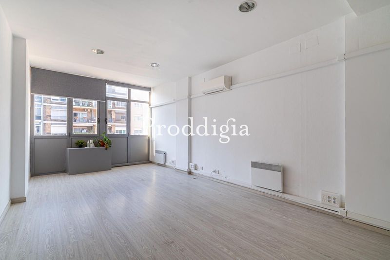 Oficina tipo loft en alquiler