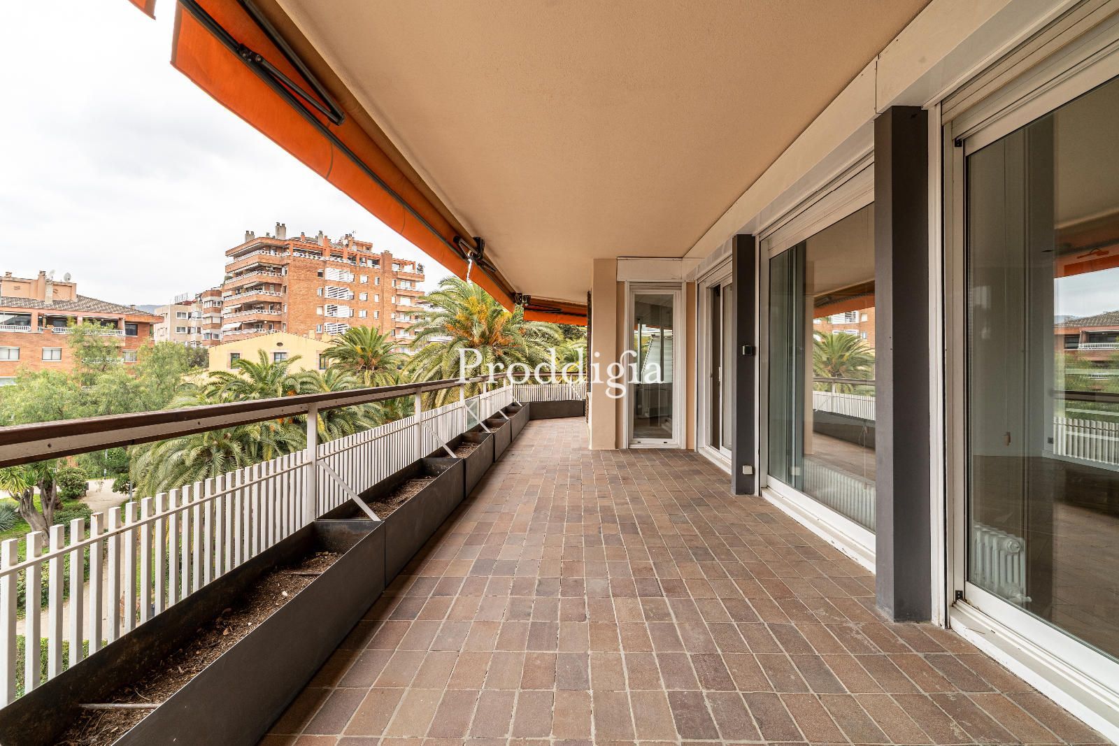 Piso en alquiler Barcelona. Ref: 16213. Proddigia