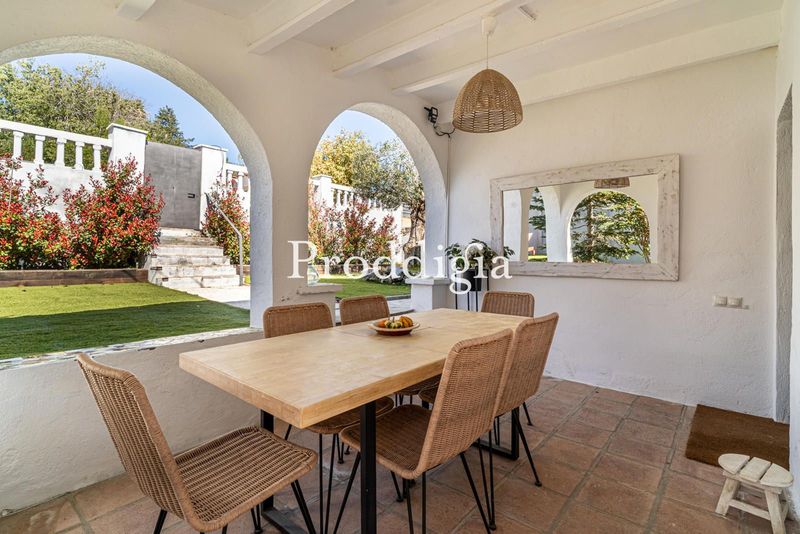 Encantadora casa nueva con zona exterior y piscina en Valldoreix