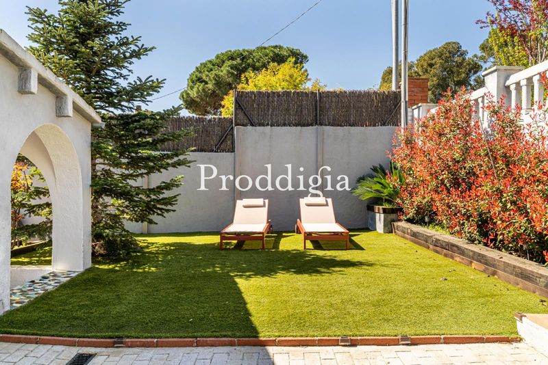 Encantadora casa nueva con zona exterior y piscina en Valldoreix