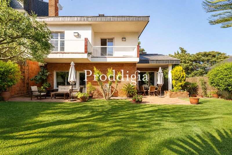 Preciosa vivienda en zona premium con máxima privacidad