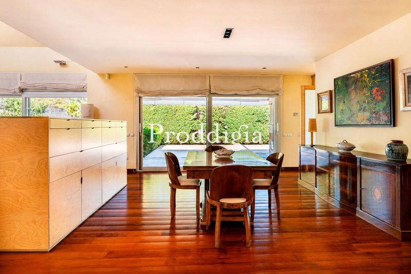 Espectacular casa en Arxius con vistas y ascensor de 5 habitaciones 4 wc