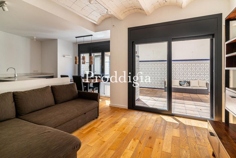 PISO CON TERRAZA EN SANT GERVASI