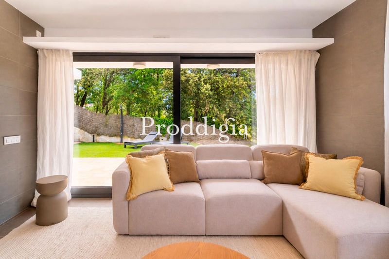 FOREST VILLA BARCELONA: naturaleza, diseño y tranquilidad