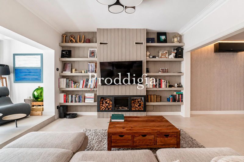 Vivienda de diseño con 4 habitaciones y terraza privada junto a Turó Park