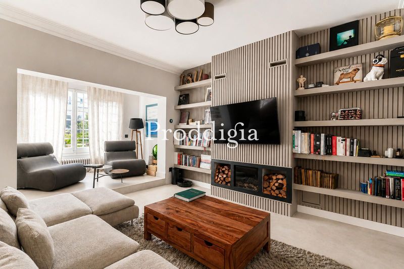 Vivienda de diseño con 4 habitaciones y terraza privada junto a Turó Park