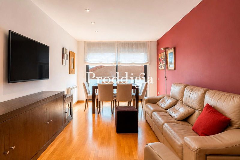 Precioso ático dúplex de 4 habitaciones y dos plazas de garaje