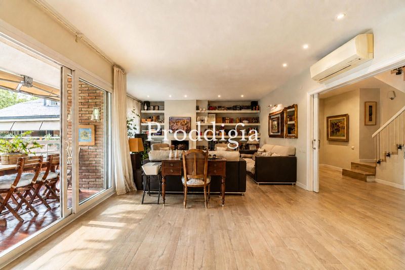 Espectacular ático duplex en Eixample de 250m
