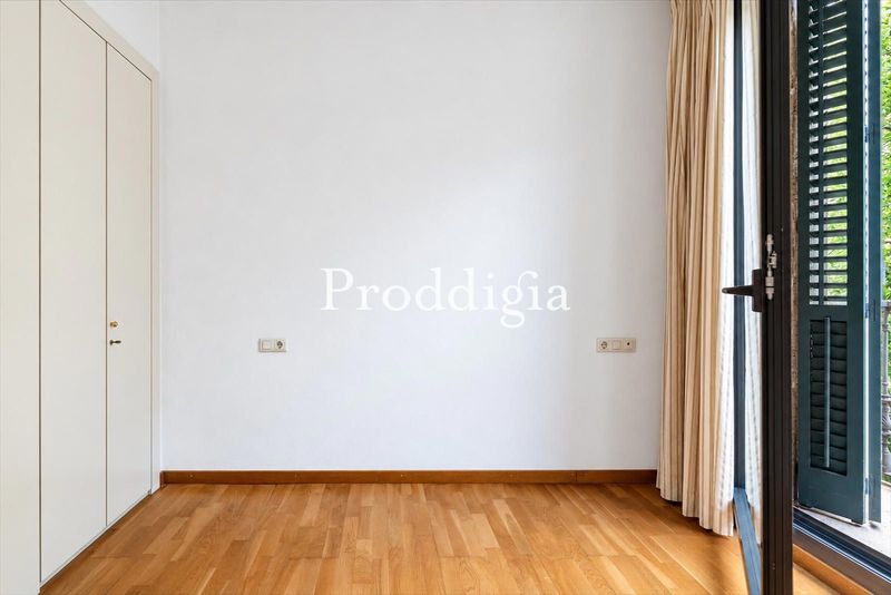 ÚNICO PISO EN VENTA AL LADO DE PASEO DE GRACIA