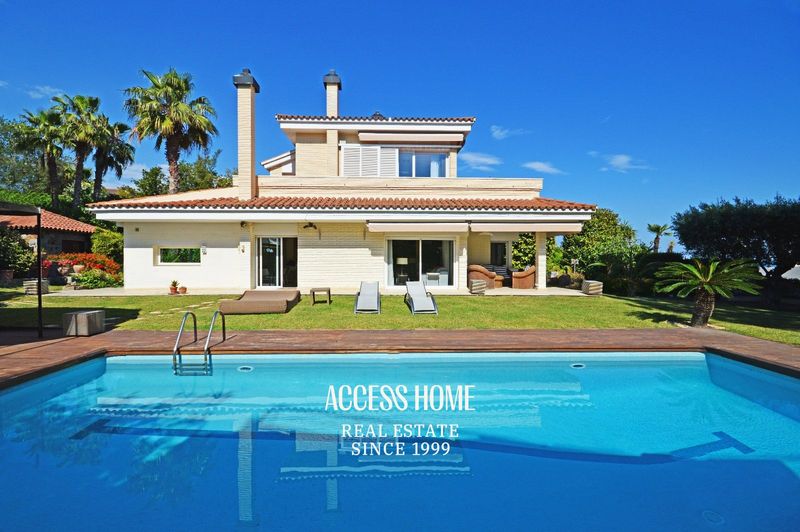 Chalet Independiente en venta Alella, Barcelona. Ref: 3309. Access Home 