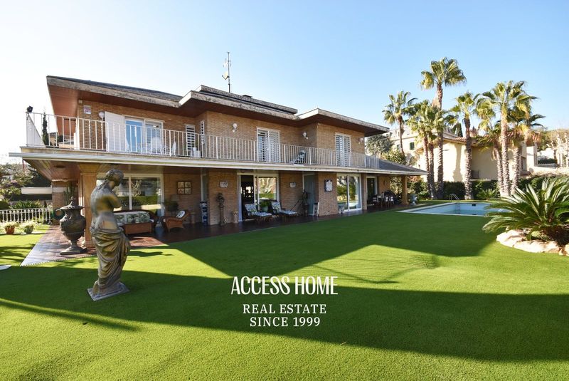 Chalet Independiente en venta Tiana, Barcelona. Ref: 3323. Access Home 