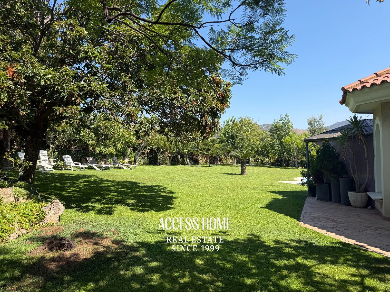 Casa a tres vientos con jardín y piscina privada cerca del centro de Alella - Foto 10