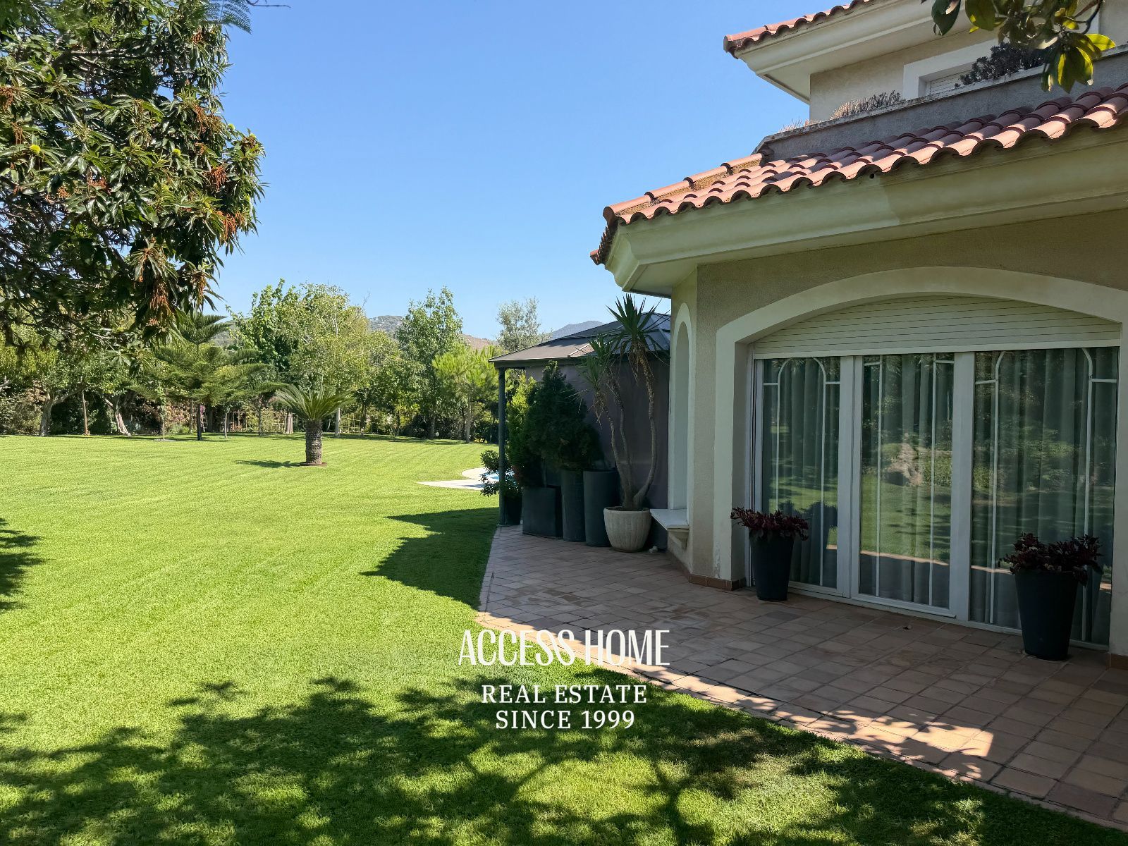 Casa a tres vientos con jardín y piscina privada cerca del centro de Alella - Foto 11