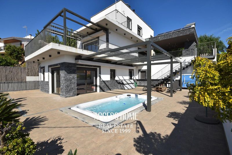 Chalet Independiente en venta Caldes d