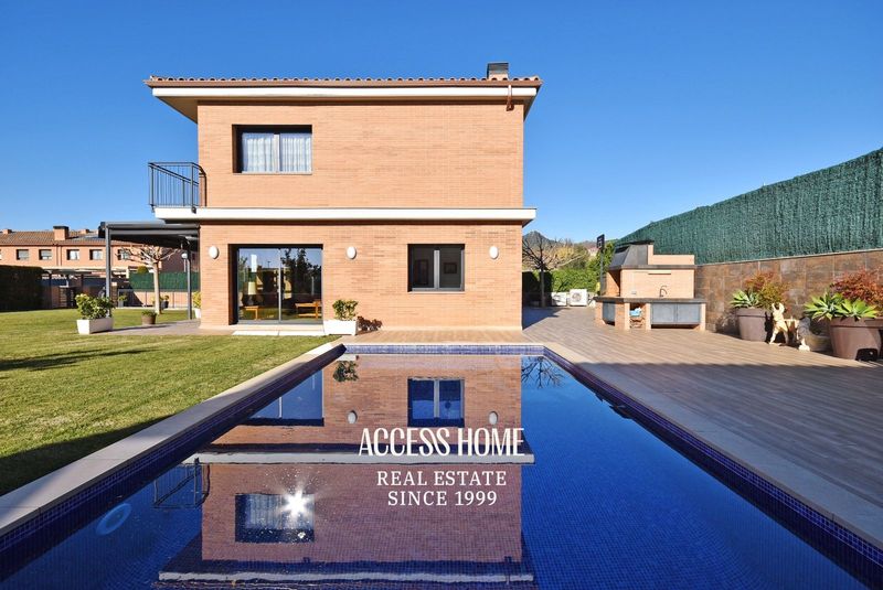 Chalet Independiente en venta Vilassar de Mar, Barcelona. Ref: 4402. Access Home 