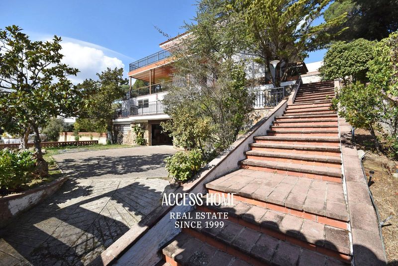 Chalet Independiente en venta Argentona, Barcelona. Ref: 4440. Access Home 