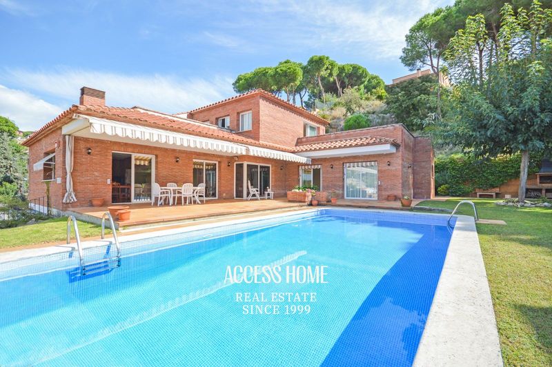 Chalet Independiente en venta Caldes d