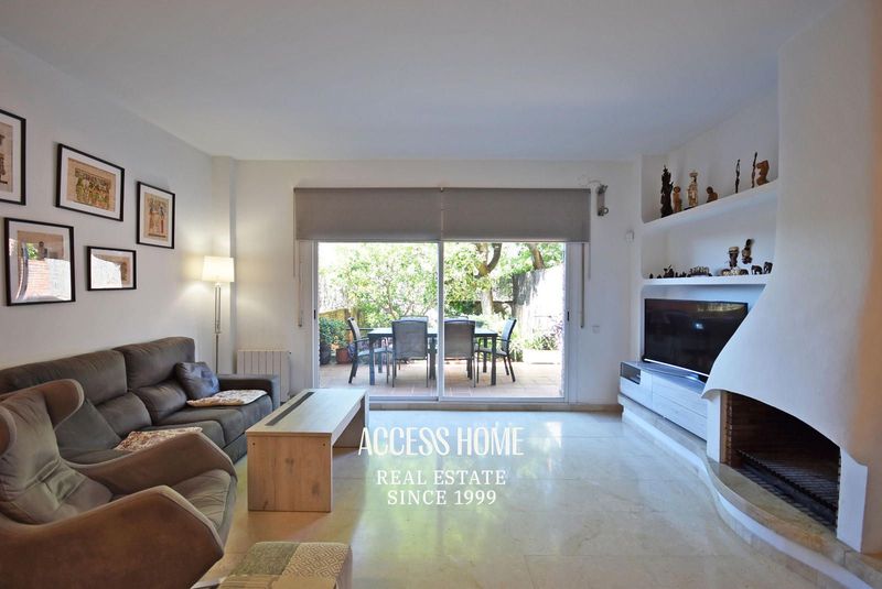 Adosado en venta Tiana, Barcelona. Ref: 4484. Access Home 