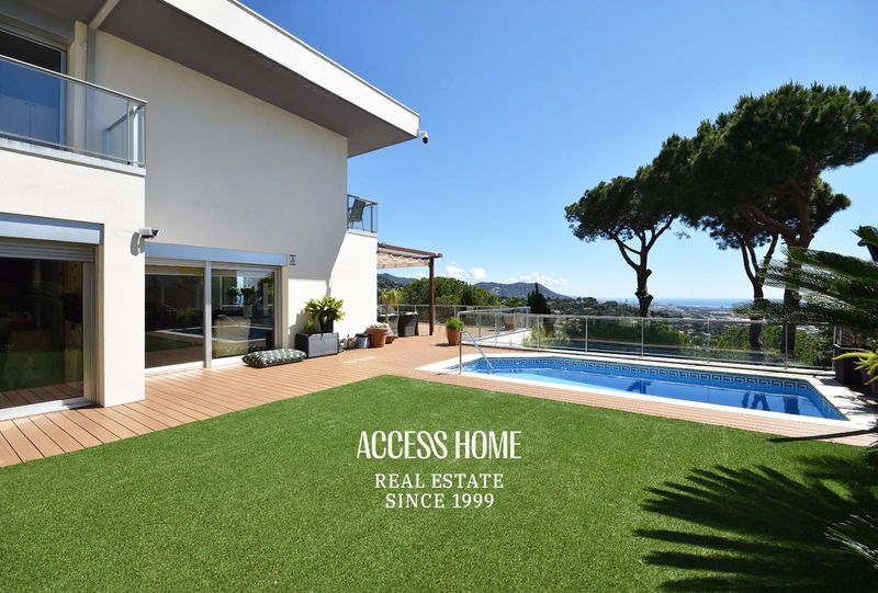 Chalet Independiente en venta Premià de Dalt, Barcelona. Ref: 4525. Access Home 