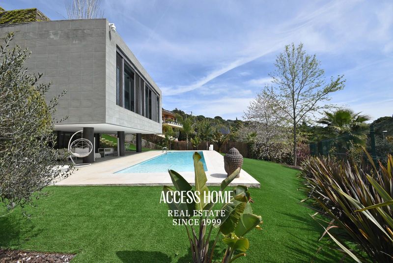 Chalet Independiente en venta Alella, Barcelona. Ref: 4532. Access Home 